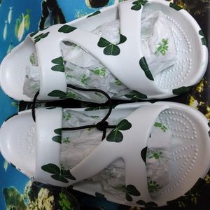 BRAND NEW! CANADA DAWGS USA 8 EURO 38 High quality Canadian Sandles!